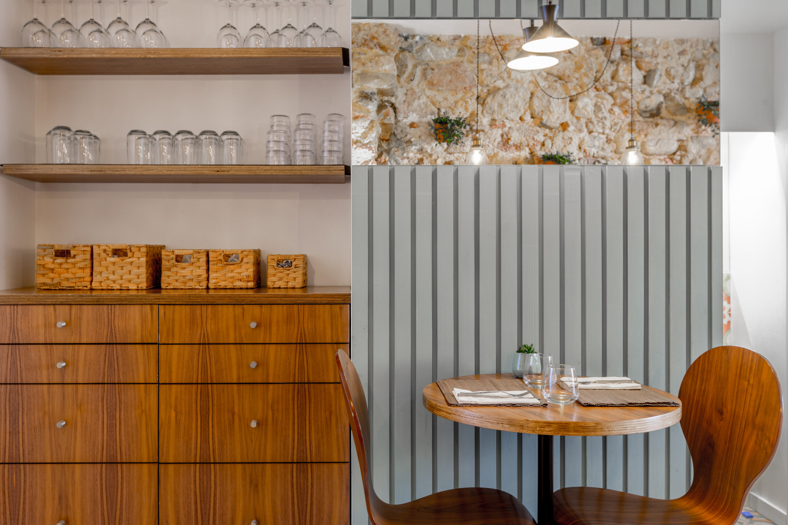 Restaurante O amor faz-me fome, Setúbal — design de interiores por PAR
