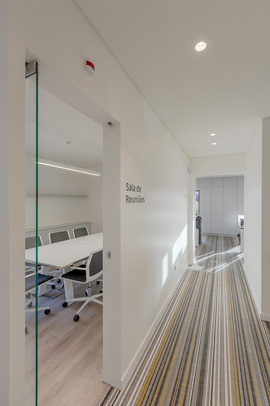 Escritórios Laboratórios Edol, Lisboa — design de interiores por PAR