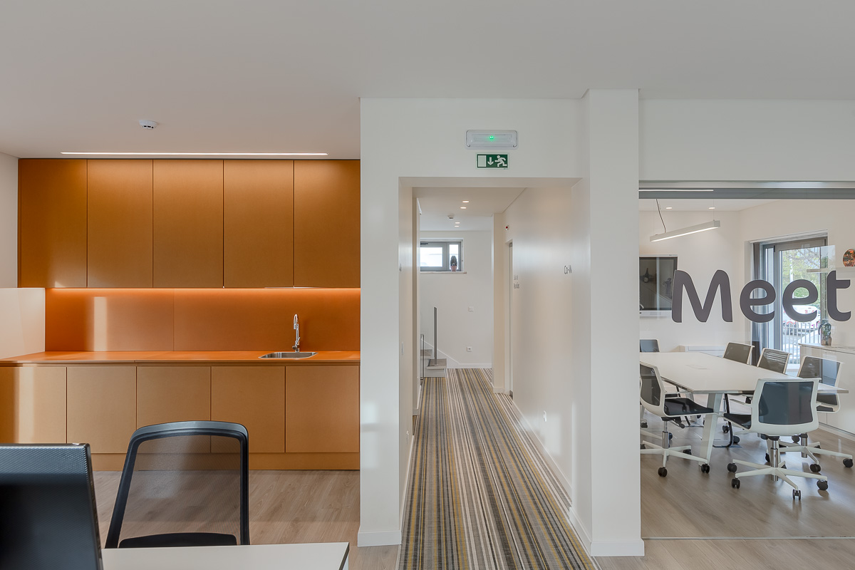 Escritórios Laboratórios Edol, Lisboa — design de interiores por PAR