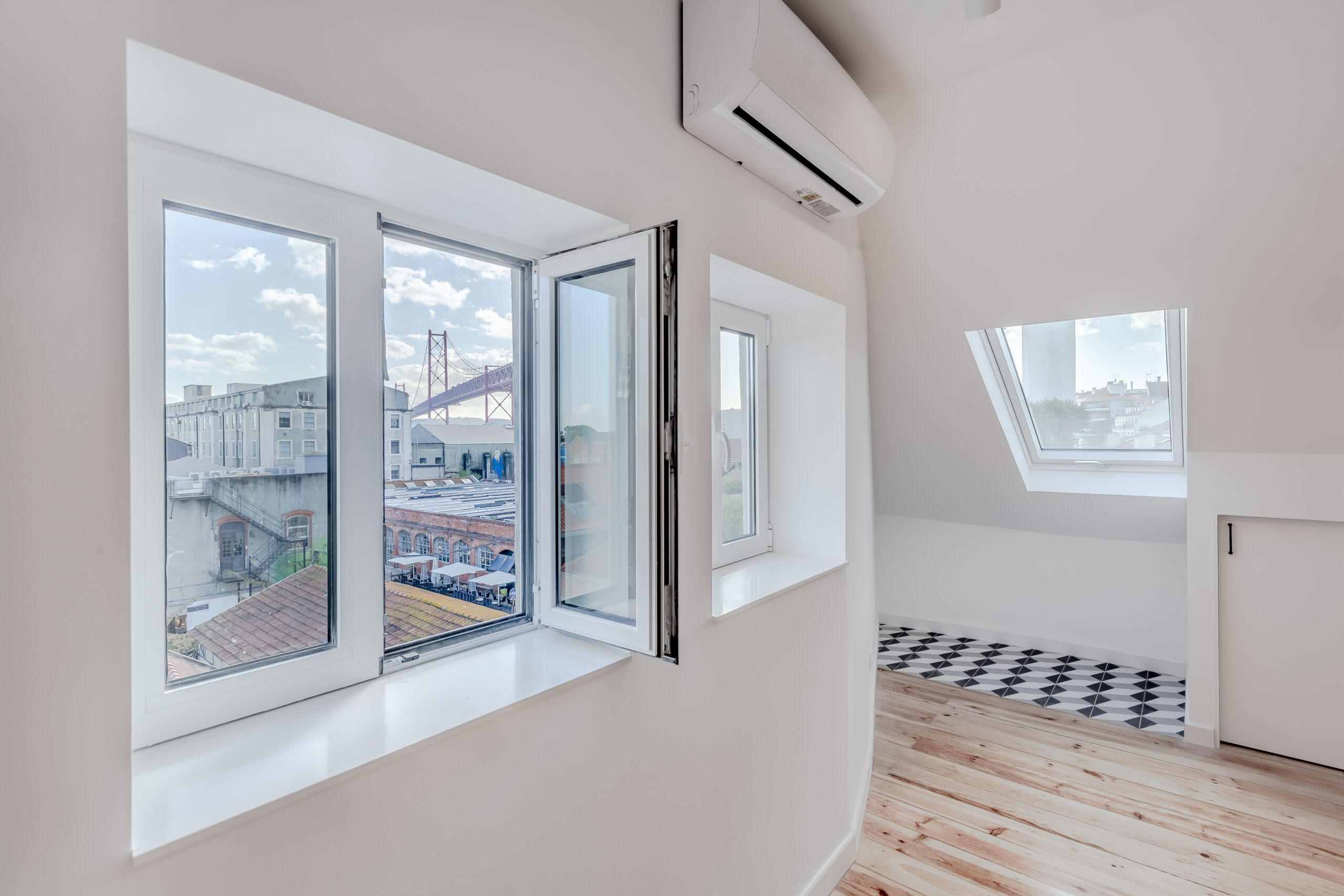 Apartamento Rodrigues Faria, Lisboa — design de interiores por PAR
