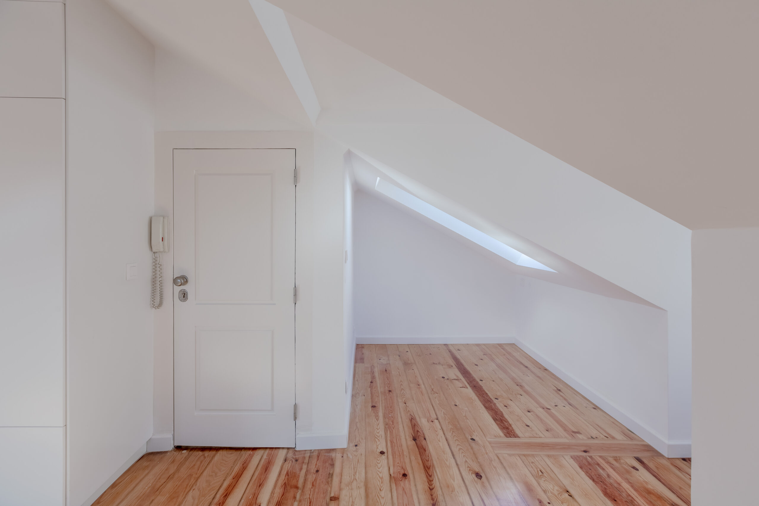 Apartamento Rodrigues Faria, Lisboa — design de interiores por PAR